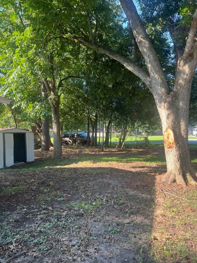 Building Photo - 3 Bed / 1 Bath House, PNGISD