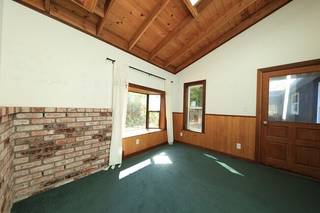Building Photo - 3946 L K Wood Ct
