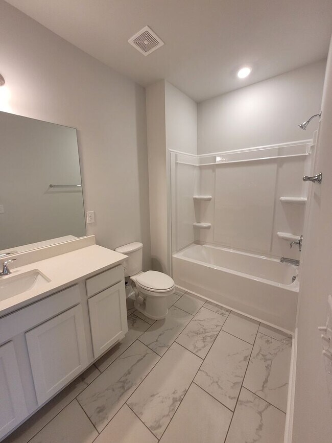 Building Photo - OPEN HOUSE THIS SUNDAY  Madison City - Cli...