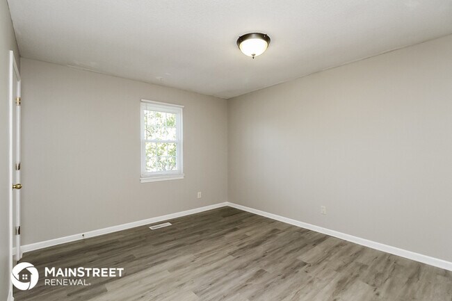 Building Photo - 5221 N Wyandotte St