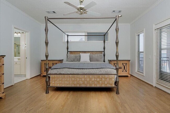 Building Photo - 12374 Lake Vista Dr