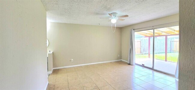 Building Photo - 7511 Basil Ln