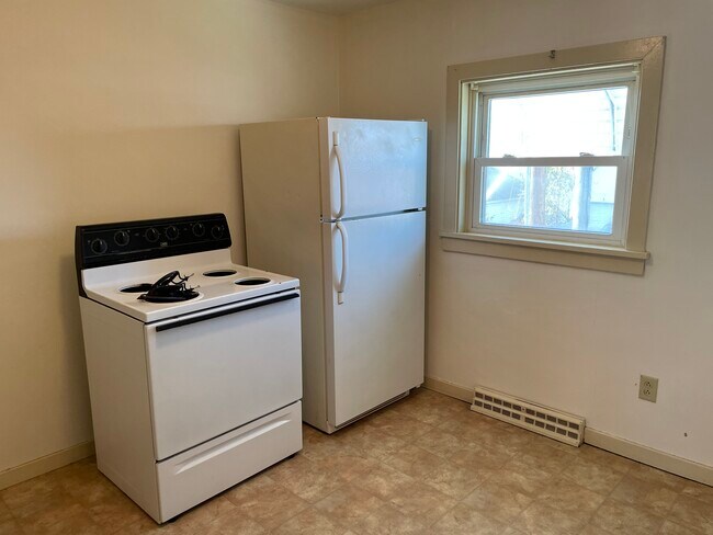 Kitchen - 310 Harrison St