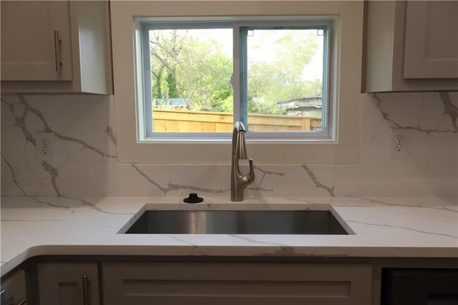 Building Photo - 5120 Railroad Ave