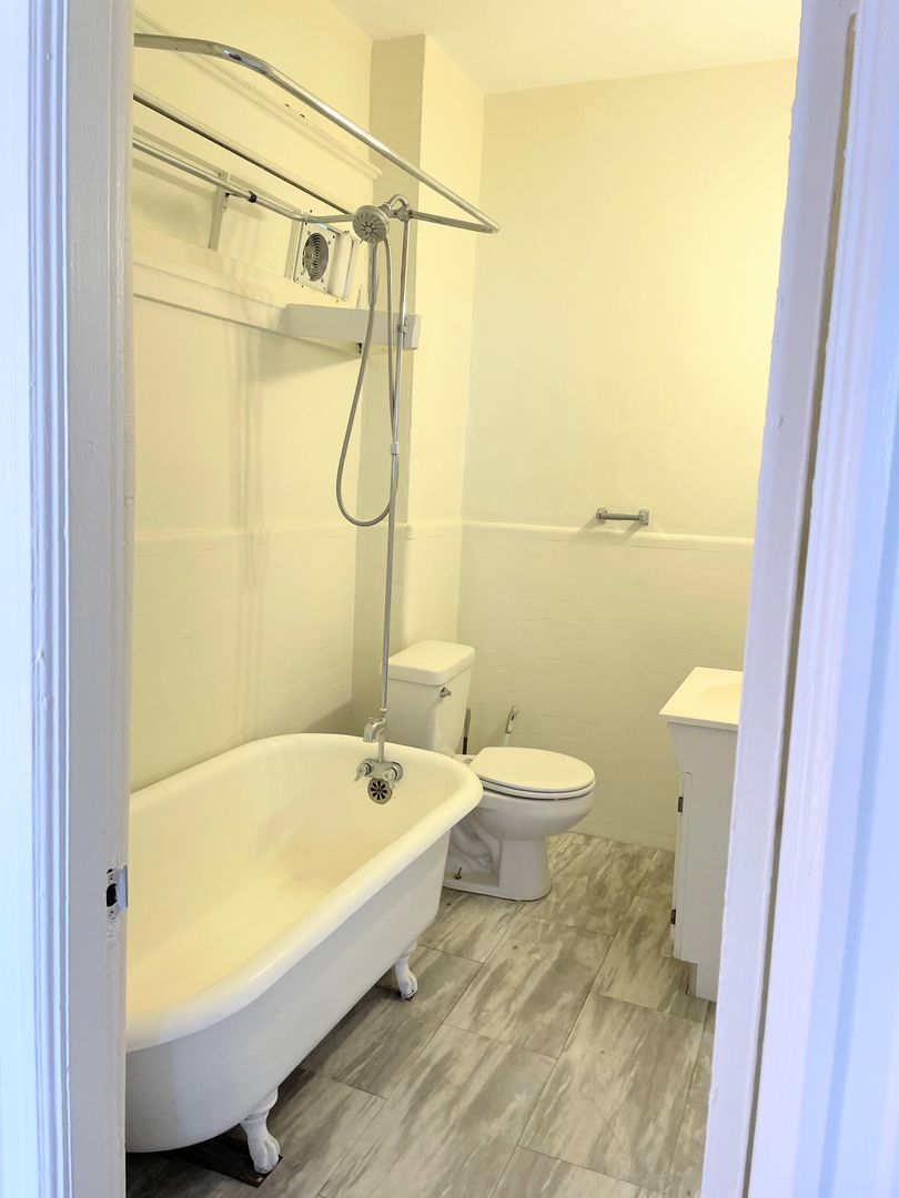 Building Photo - 1715 P St NW