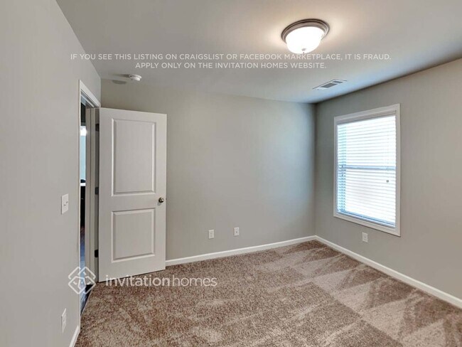 Building Photo - 123 Moss Dr