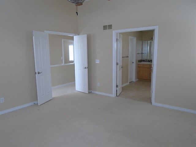 Building Photo - 3548 Maple Cir