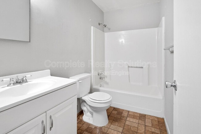 Building Photo - 330 Mt Everest Dr