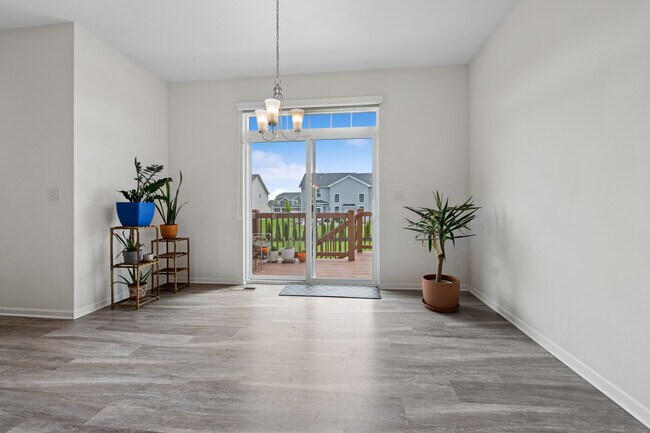 Building Photo - 25451 Medinah Ln