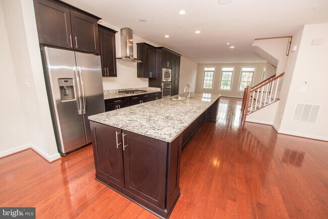 Building Photo - 7444 Burnside Way