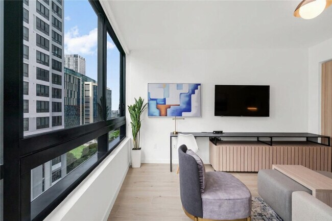 Building Photo - 225 N Miami Ave