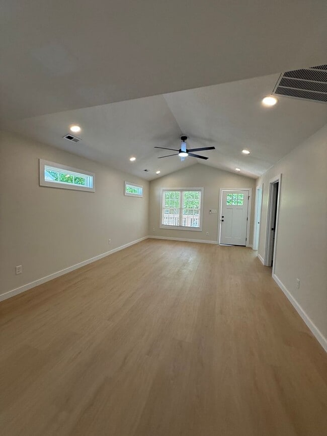 Building Photo - Brand New Construction!! - 3BD/2BA