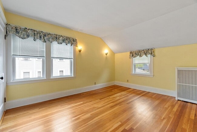 Building Photo - 76 Lynde Ave