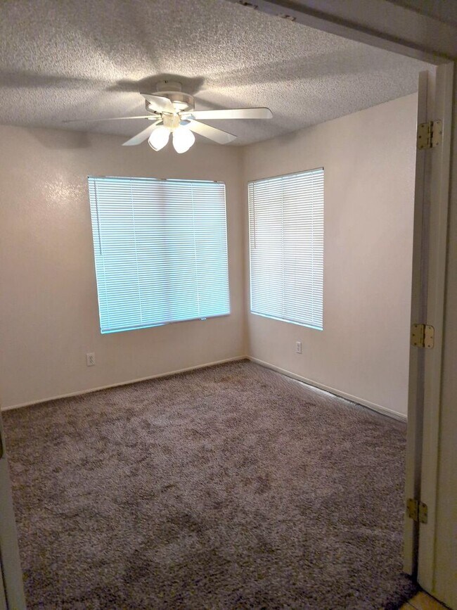 Building Photo - 73 S Cypress Ct