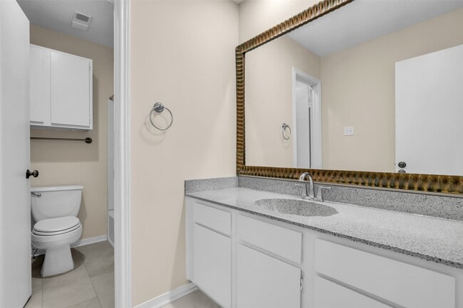 Building Photo - 2086 Augusta Dr