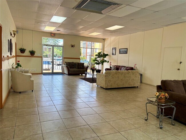 Building Photo - 4304 NW 9th Ave