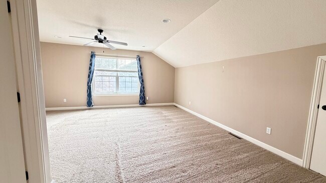 Building Photo - 7406 Rosedown Dr