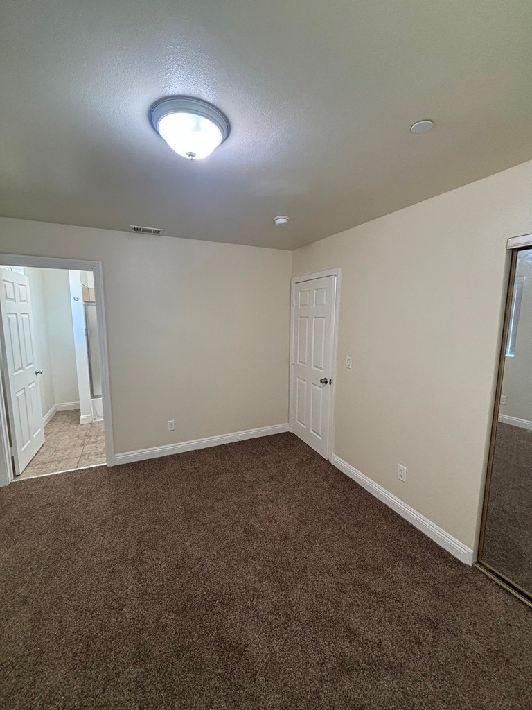 Building Photo - 139 E 110th St