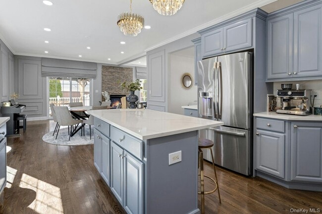 Building Photo - 766 Mamaroneck Ave