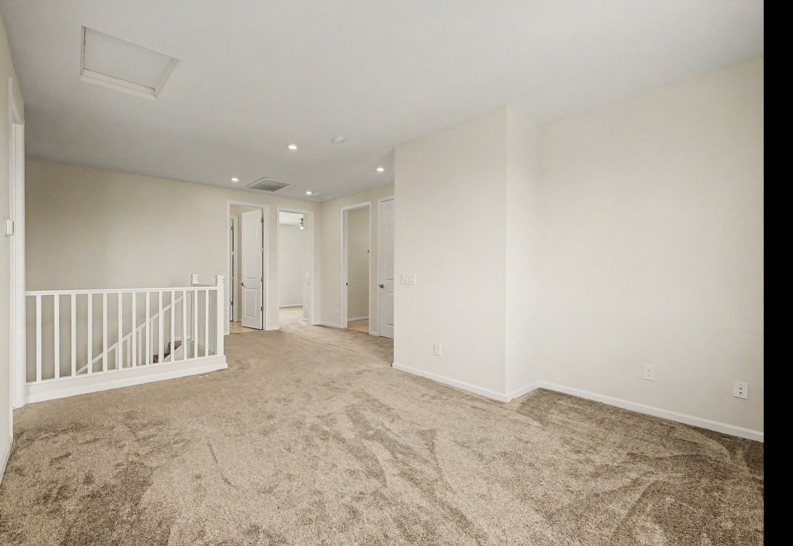 Building Photo - 35 S Biella Pl