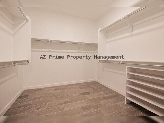 Building Photo - 10046 E Bell Rd