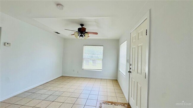 Building Photo - 17 Pablo St