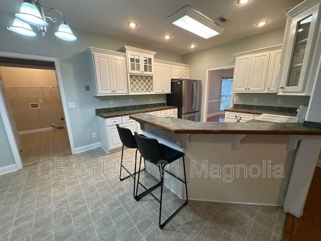 Building Photo - 1168 Lake Greenwood Dr