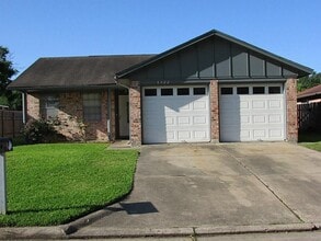 Building Photo - 1322 Kappa St