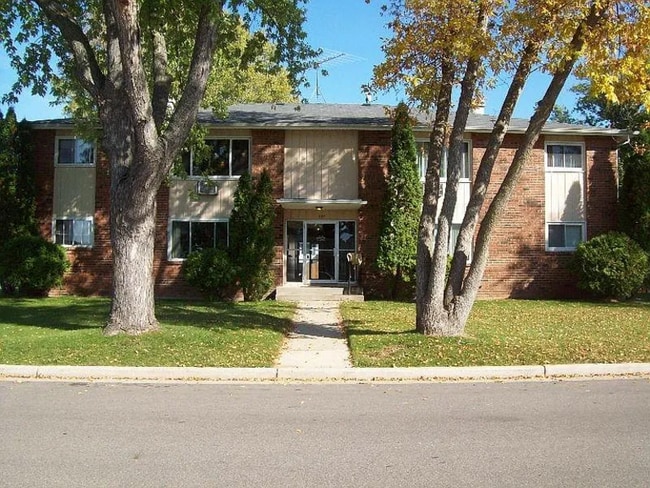 Primary Photo - 334 Center St