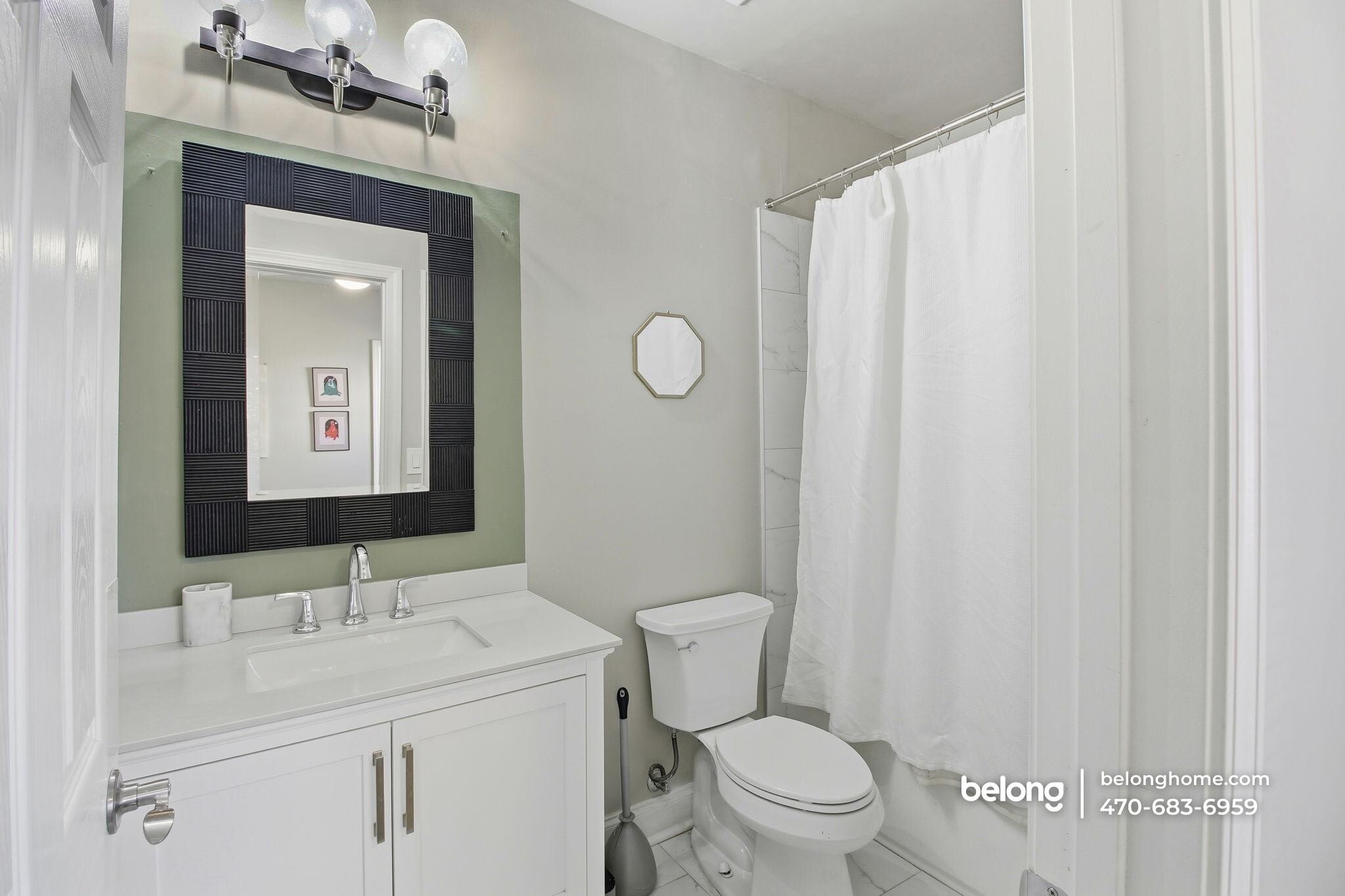 Building Photo - 1488 Beecher St SW