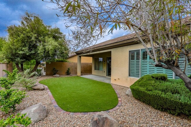 Building Photo - Anthem Country Club Beauty w/ Casita