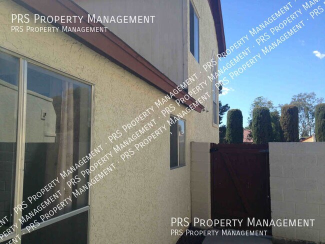 Building Photo - 1623 N Comanche Dr