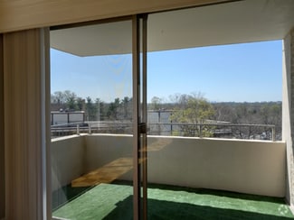 Building Photo - 4515 Willard Ave