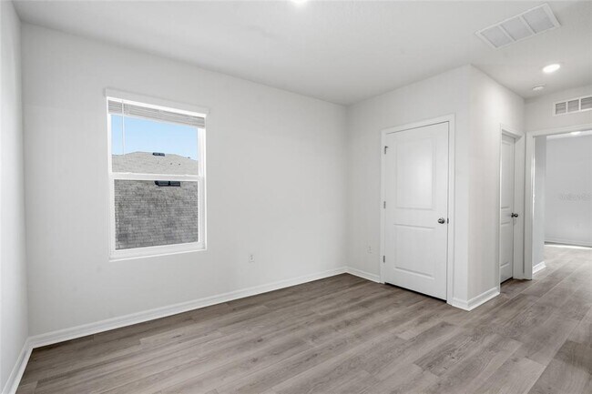 Building Photo - 32745 Pez Landing Ln