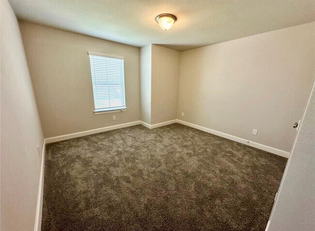 Building Photo - 6512 Cones Ln
