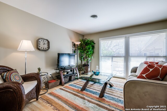 Building Photo - 103 Oakhurst Pl