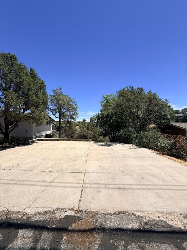 Building Photo - 2245 Sandia Dr