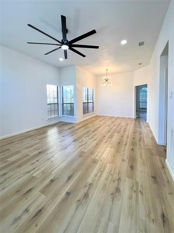 Building Photo - 2205 Summit Dr