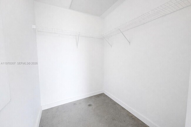 Building Photo - 151 SE 1st St