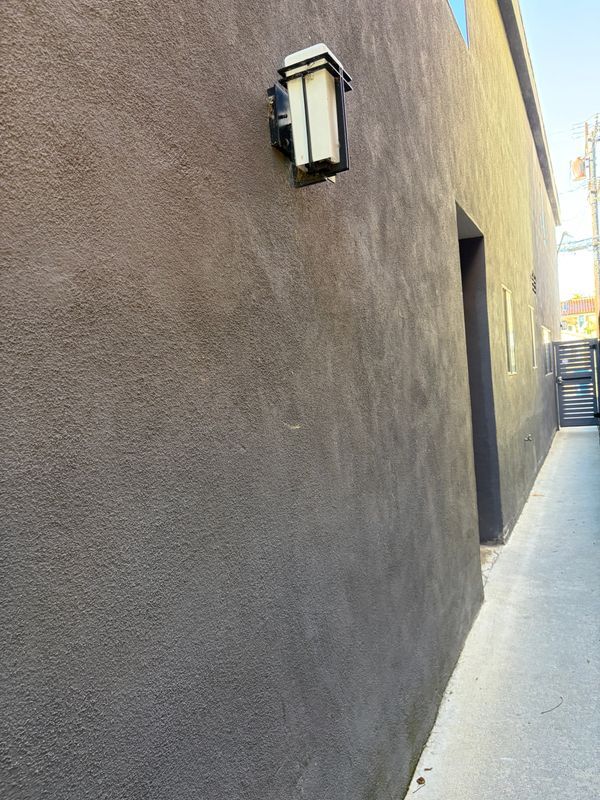 Building Photo - 2425 Ocean Ave