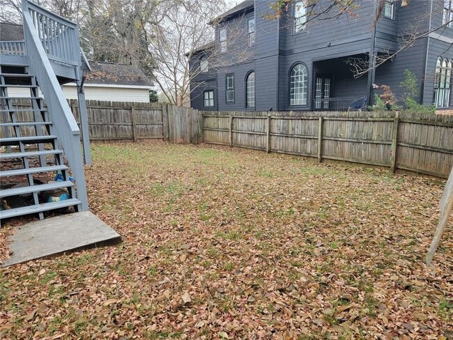 Building Photo - 51 Little St SE