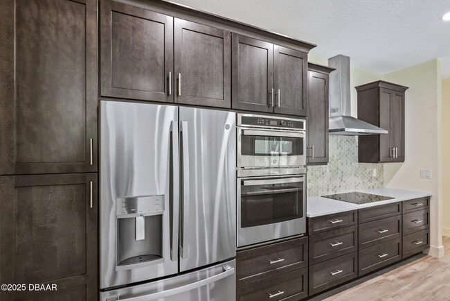 Building Photo - 2894 Hardy Ave