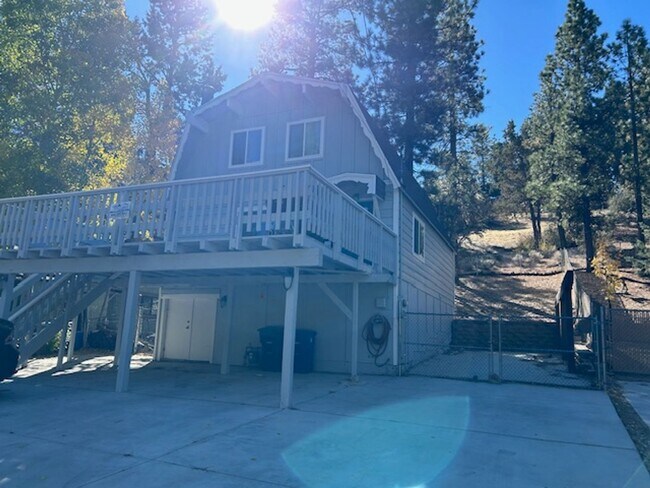 Primary Photo - 612 Booth Way