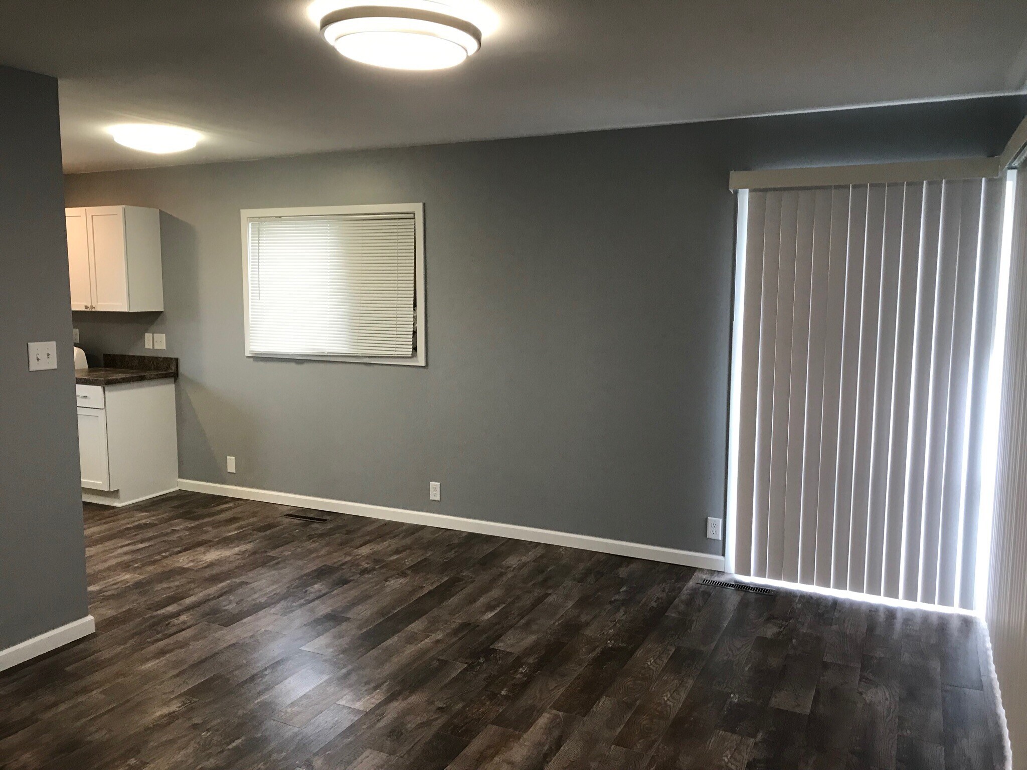 Building Photo - 4204 Woodvale Dr