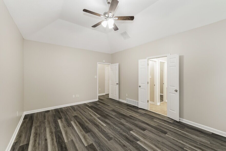 Building Photo - 2223 Purple Leaf Ln