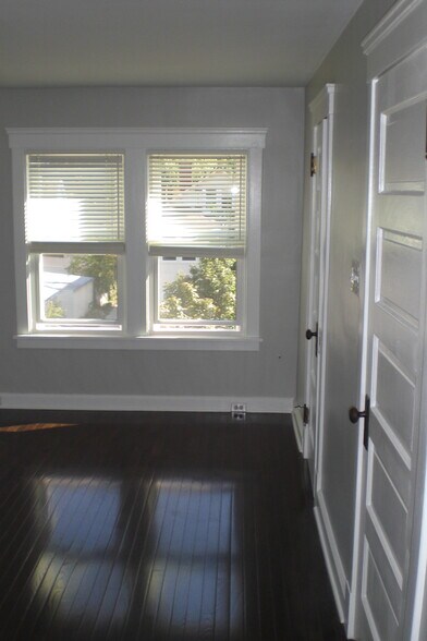 Building Photo - 12952 Harlon Ave