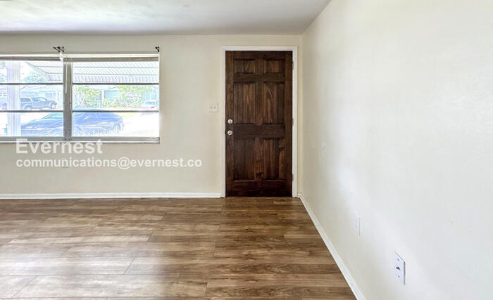 Building Photo - 3600 Berkshire St