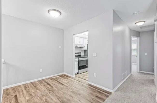 Building Photo - 602 78th Ave NE