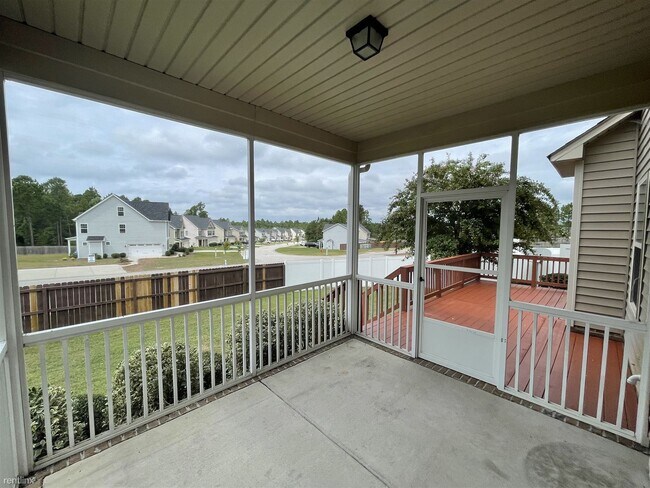 Building Photo - 5 br, 4 bath House - 14 Marquis Drive