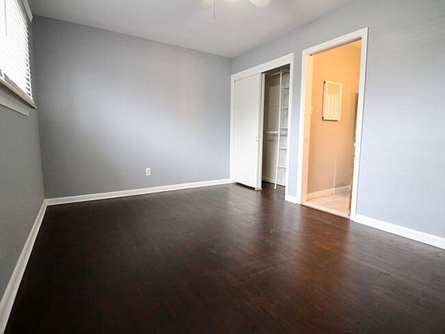 Building Photo - 30014 Lonnie Dr